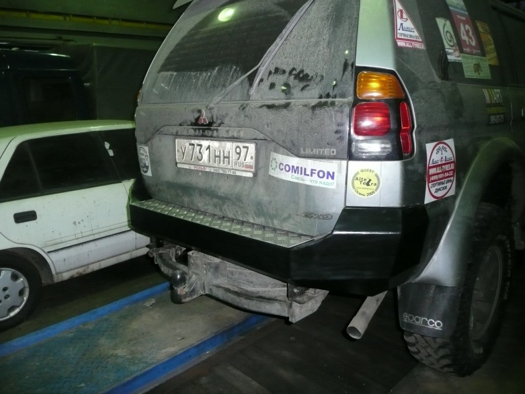 P1020915 1024x768 Бампер  Mitsubishi Pajero Sport задний розничная цена 15000 р.